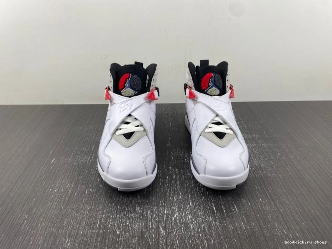 8 Retro Air (2013) 305381-103 Jordan Bunny Bugs 0712